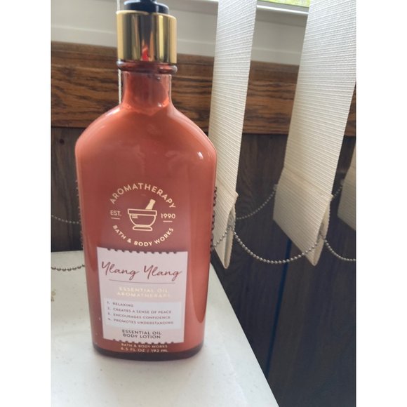 Ylang Ylang Fragrance Aromatherapy Lotion Pump Top Bath & Body Works SheaBut NEW - Picture 3 of 5